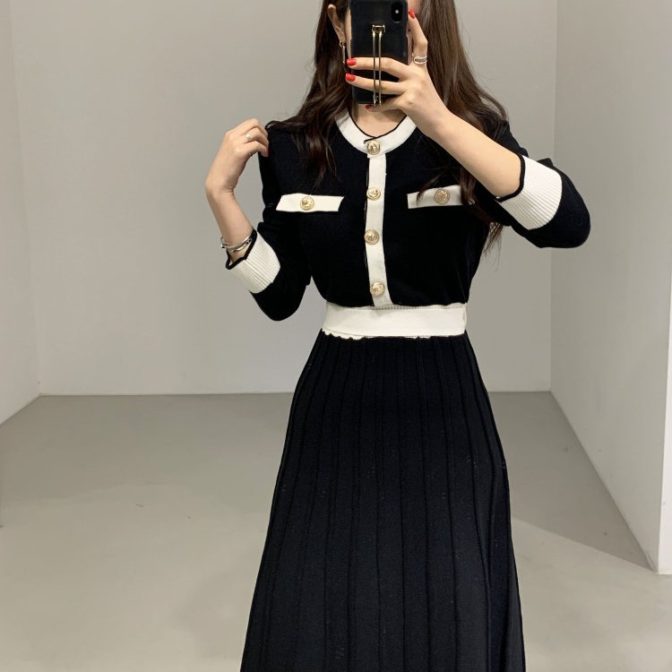 Knitwear Manufacturers Custom Elegant Women's Knit Slim a Line High Waist Pleated Dress Women Soft Ladies Long Sweater Dress